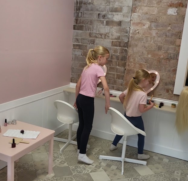 Little Village Saddleworth photo 2