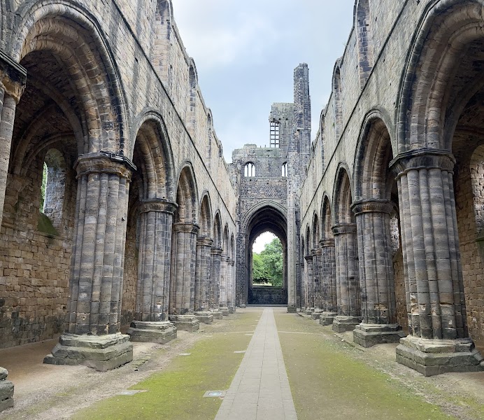 Kirkstall Abbey photo 2