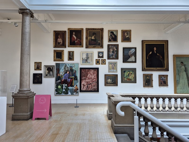Leeds Art Gallery photo 3